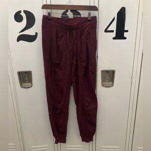 Lululemon Athletica Garnet Dance Studio Jogger